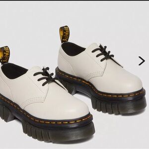 Dr marten audrick platform oxford size 8 women’s off white